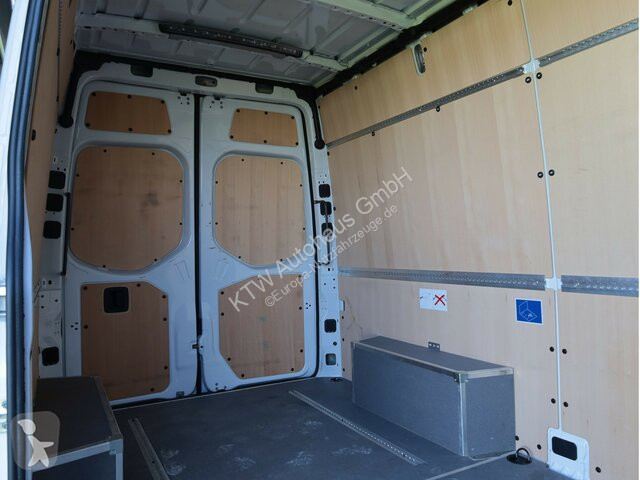 Véhicule utilitaire Mercedes Sprinter 317...