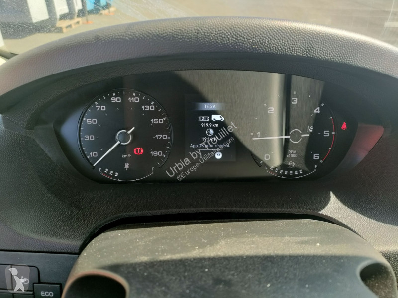 Furgoneta Peugeot 20M3 140 CV FOURGON PORTE...