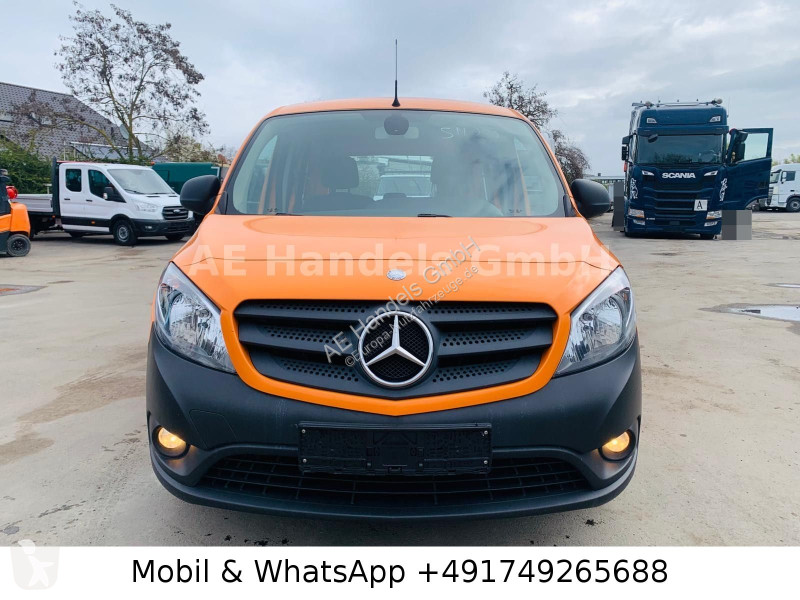 Furgoneta Mercedes 111 CDI Kombi lang...
