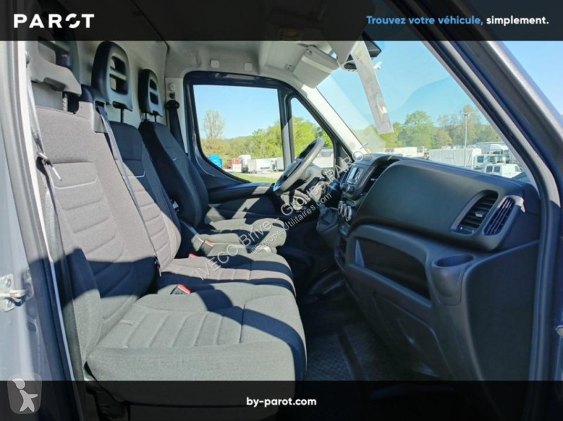 Véhicule utilitaire Iveco 35S14A8 V12 Hi-Matic