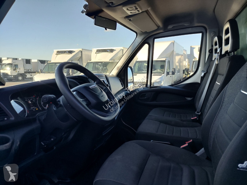 Véhicule utilitaire Iveco FRIGO 12M3 160 CV RJ...