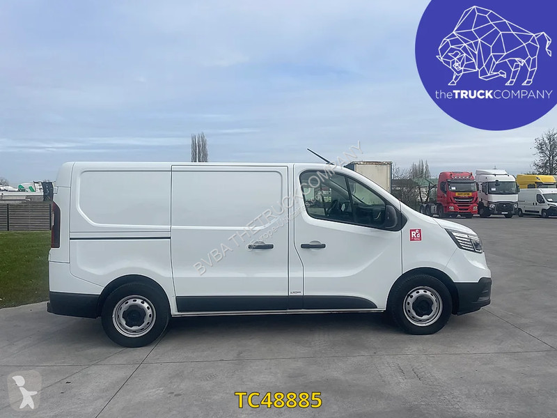 عربة نفعية Renault 3 150.30 EDC6 L1H1