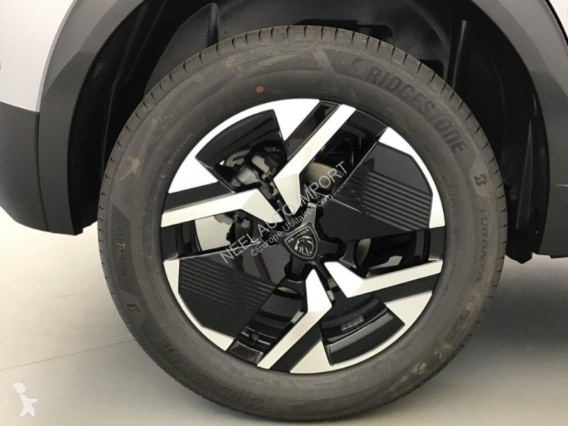 Peugeot 2008 1.2i Hybrid 136CH  BV e-DCS6 GT...