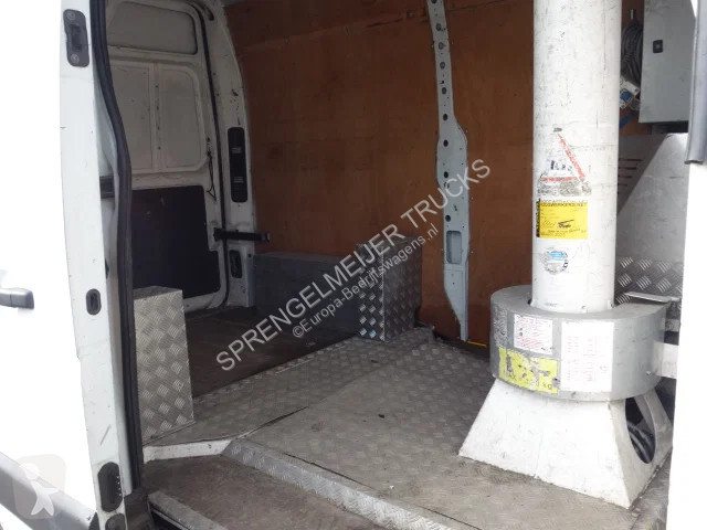 Samochód dostawczy Renault france elevateur...