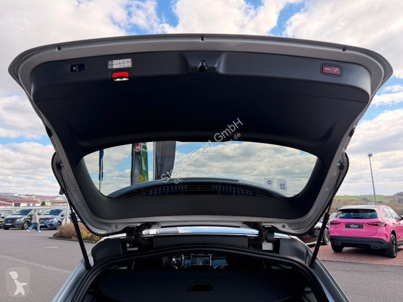 عربة نفعية Mercedes C d T 4M...