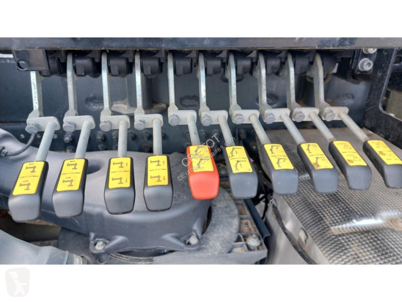 شاحنة Iveco XWAY 6x4 AD 260X46 Z HR OFF...