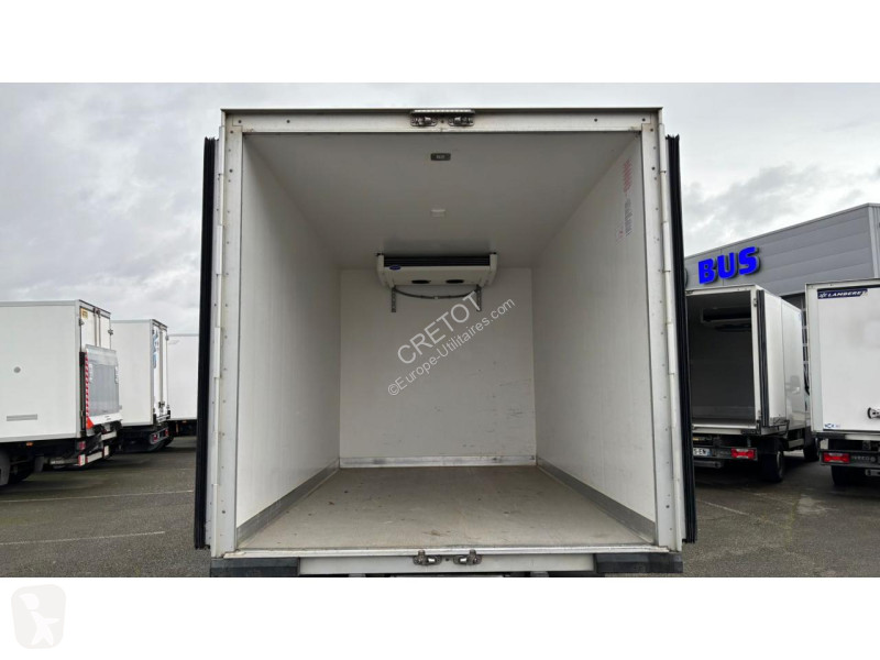 Véhicule utilitaire Iveco DAILY 35-180 3L...
