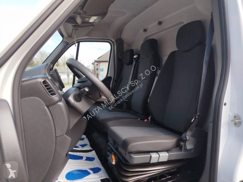 Samochód dostawczy Renault