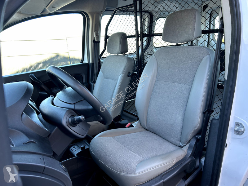 Véhicule utilitaire Renault Maxi Grand Volume...