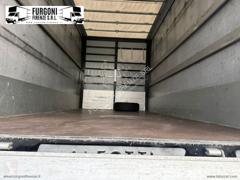 عربة نفعية Renault T35 2.3 dCi/130 TP...