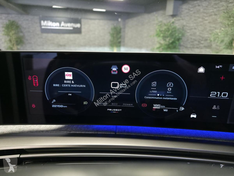عربة نفعية Peugeot 3008 1.2i Hybrid -136 - BV...