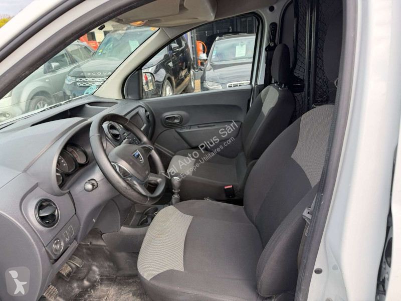Samochód dostawczy Dacia