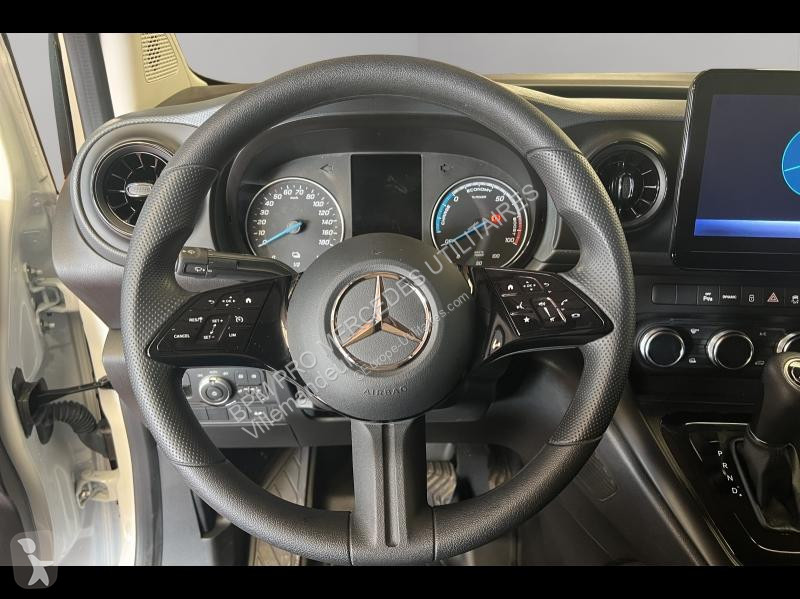 عربة نفعية Mercedes e Long Pro