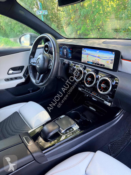 عربة نفعية Mercedes 180 D 7G-DCT STYLE LINE