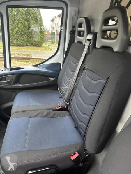 Samochód dostawczy Iveco Daily 35S18