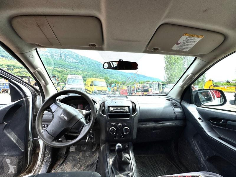 Véhicule utilitaire Isuzu TFS86 PICKUP 4x4 AVEC...
