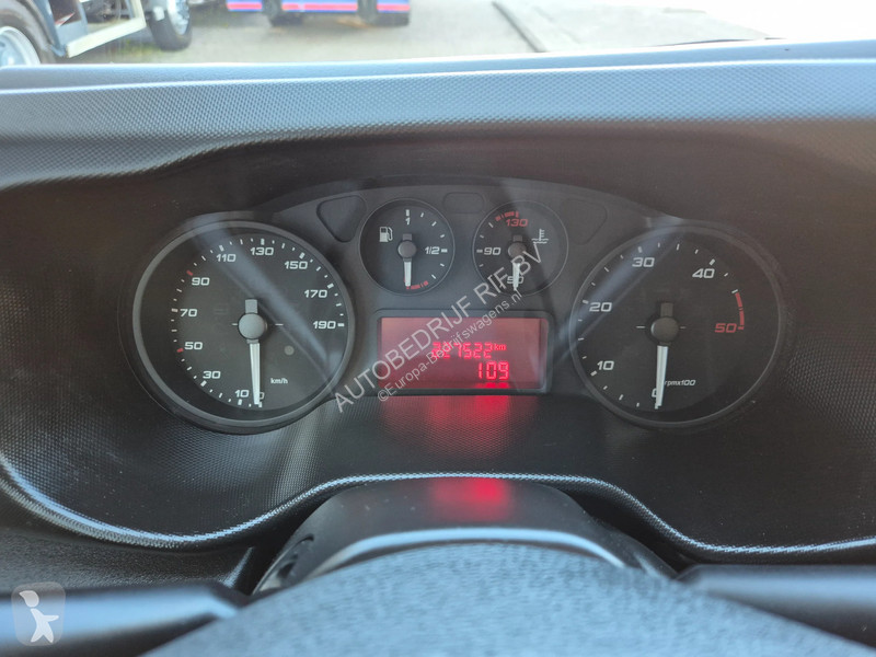 Furgoneta Iveco 35C15 3.0D L2H2 EURO6 GVW 3500KG