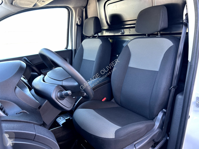 Véhicule utilitaire Renault Maxi Grand Volume...