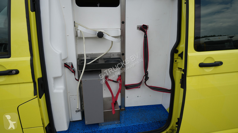 Véhicule utilitaire Volkswagen AMBULANCE MEDIC...