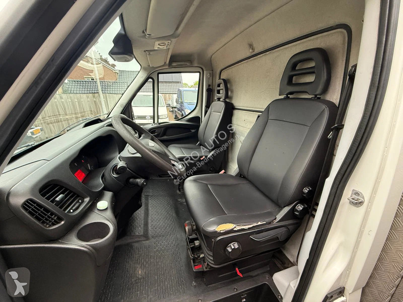 Samochód dostawczy Iveco 40C18 3.0 Hi Matic...
