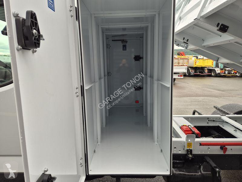 Furgoneta Iveco 35-180 BVA BENNE + COFFRE