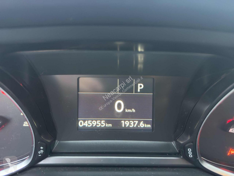 عربة نفعية Peugeot