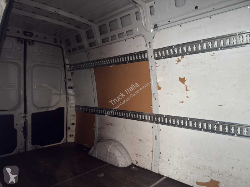 Veicolo commerciale Iveco V 35.16 2022 - 35 S16...