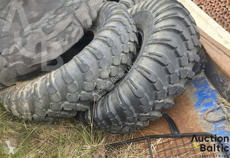 Furgoneta  Tires
