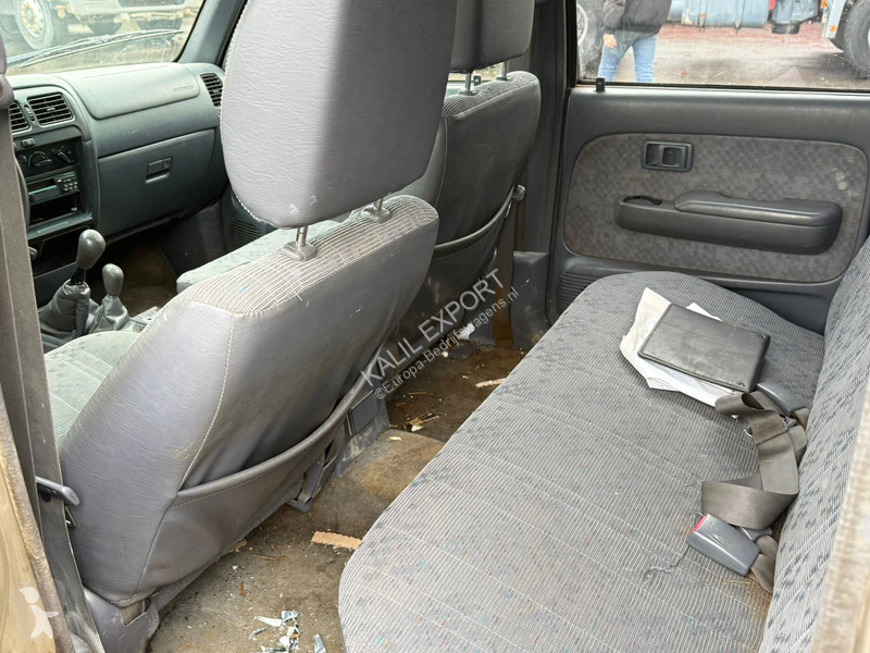 عربة نفعية Toyota 2.4TD 4x4 Steel Suspension...