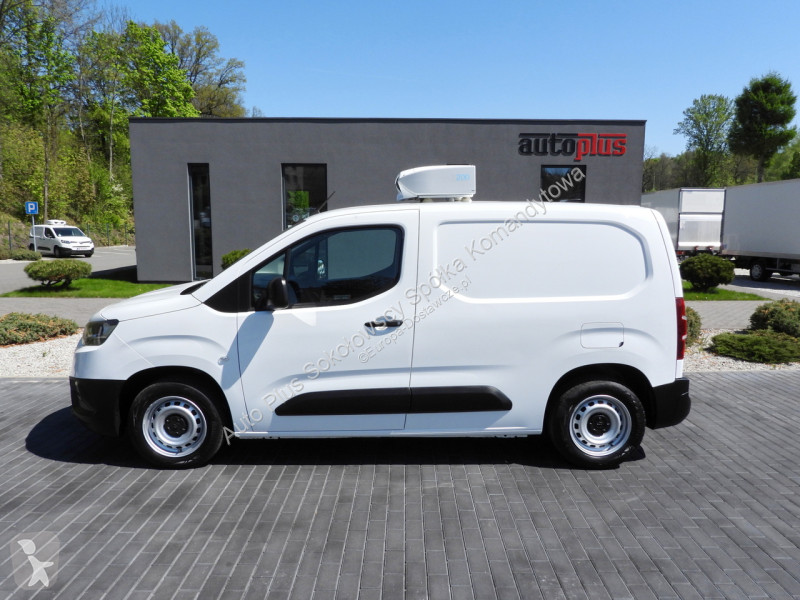 Véhicule utilitaire Toyota CITY
