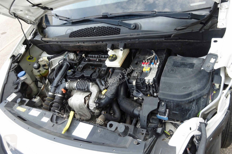 Véhicule utilitaire Peugeot PARTNER 1,6 HDI 99