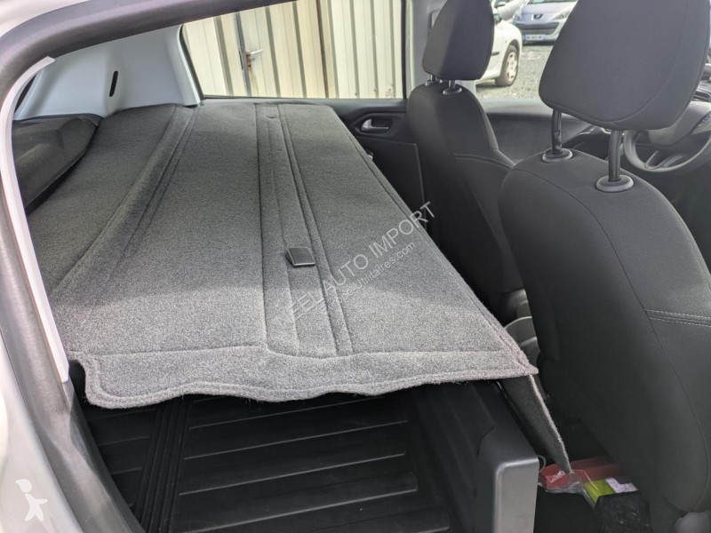 Véhicule utilitaire Peugeot 208 AFFAIRE 1.6...