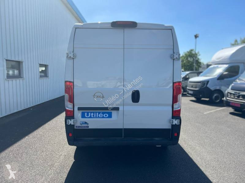 Véhicule utilitaire Opel