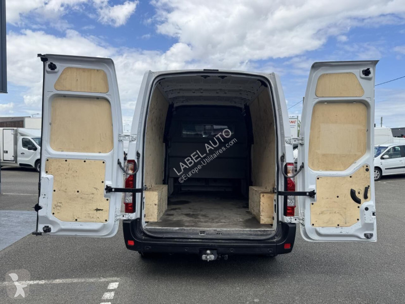 Véhicule utilitaire Renault 2.3