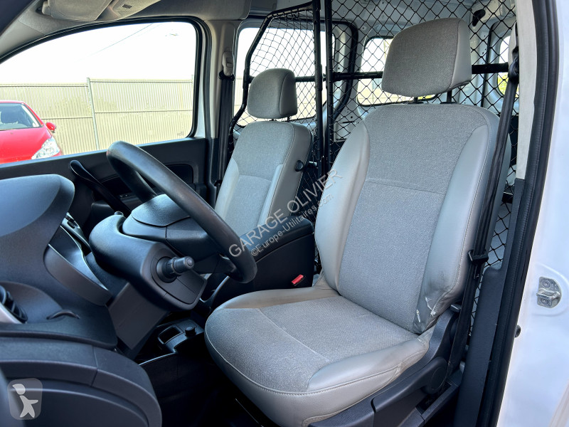 Véhicule utilitaire Renault Maxi Grand Volume...