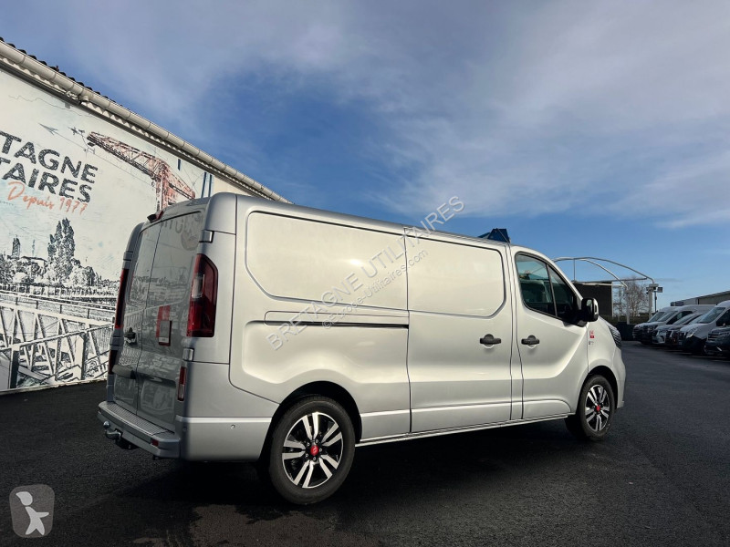 Véhicule utilitaire Renault TRAFIC III FG NEUF:...