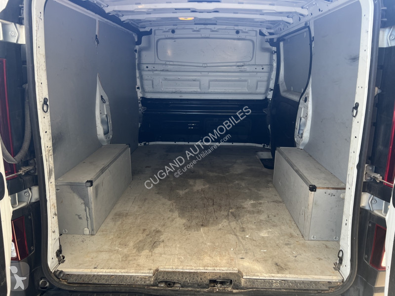 Furgoneta Renault TRAFIC III FG L1H1 1000 2.0...
