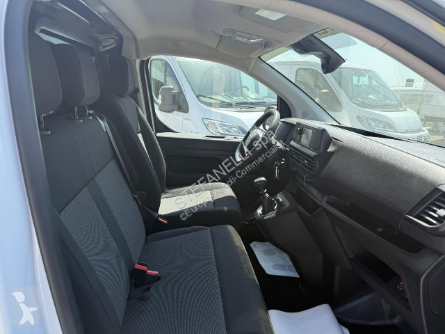 عربة نفعية Opel VIVARO 2.0 145CV L2H1