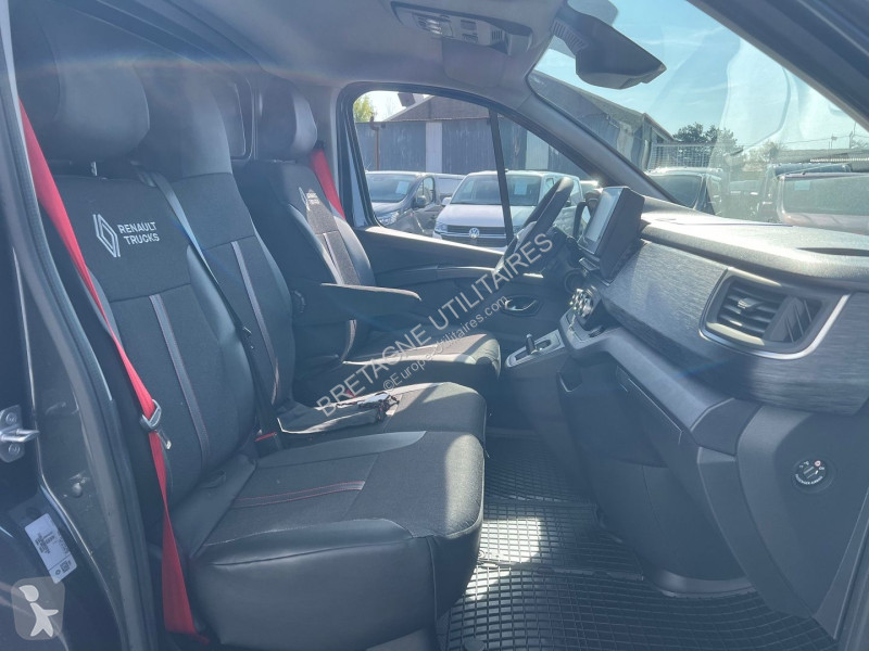 Véhicule utilitaire Renault TRAFIC III FG NEUF:...