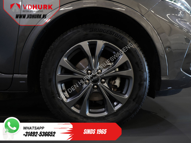 عربة نفعية Ford 2.5 PHEV 225 pk ST-Line LED/...