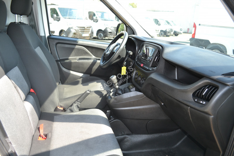 Véhicule utilitaire Fiat FIAT DOBLO CARGO MAXI...