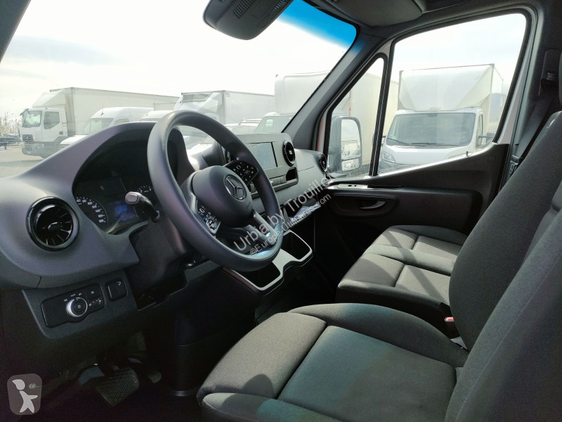 عربة نفعية Mercedes SPRINTER FOURGON