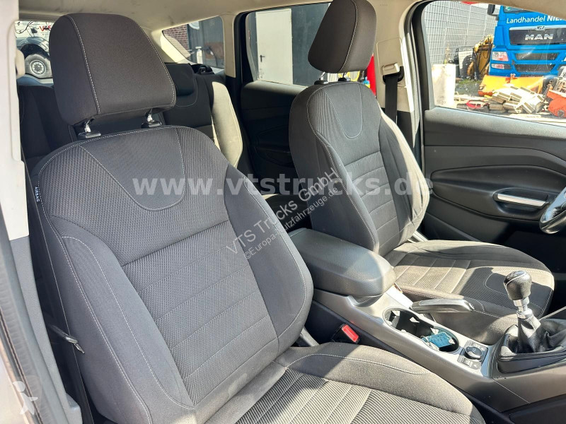 عربة نفعية Ford Sync Edition