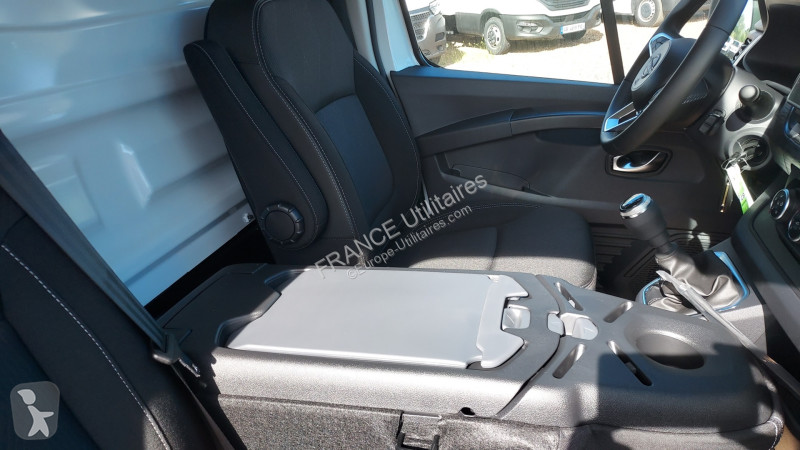 عربة نفعية Nissan PRIMASTAR FG L2H1 3T1 2.0 DCI...