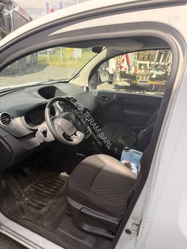 Furgoneta Renault DCI 75