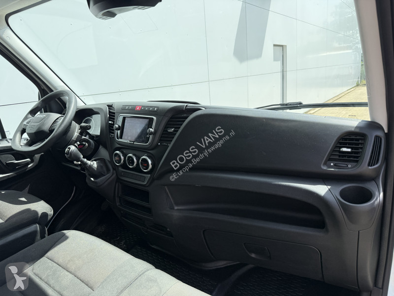 Furgoneta Iveco 35C16 3.0 Laadklep Bakwagen...