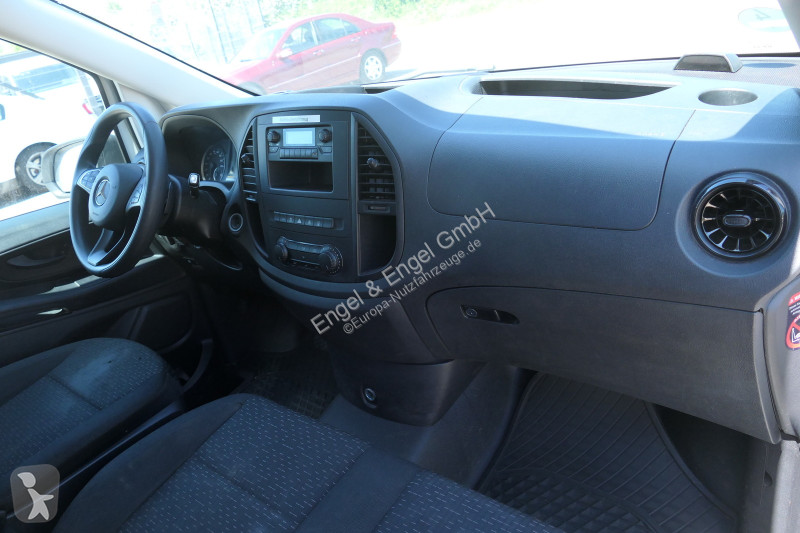 Véhicule utilitaire Mercedes Vito 116 CDI Mixto...
