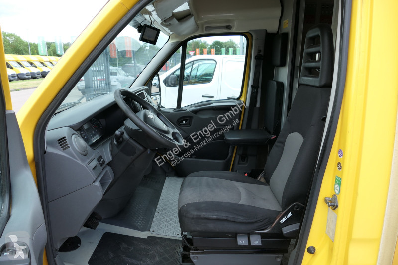 Iveco Daily 35 S11 C30C AUTOMATIK KAMERA Regale...