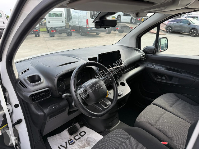 عربة نفعية Citroën BERLINGO M CLUB 130 EAT 8