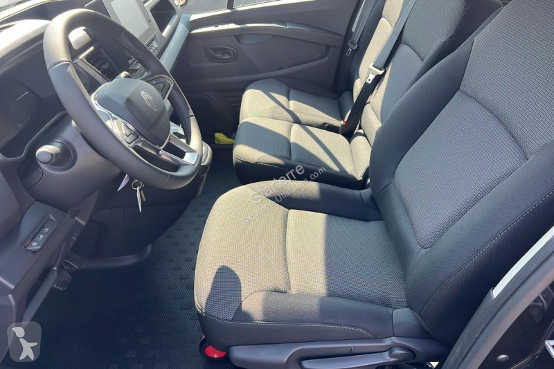 Véhicule utilitaire Renault  TRAFIC CABINE...